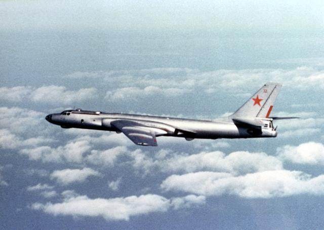 国产轰炸机轰-6系列造型图片